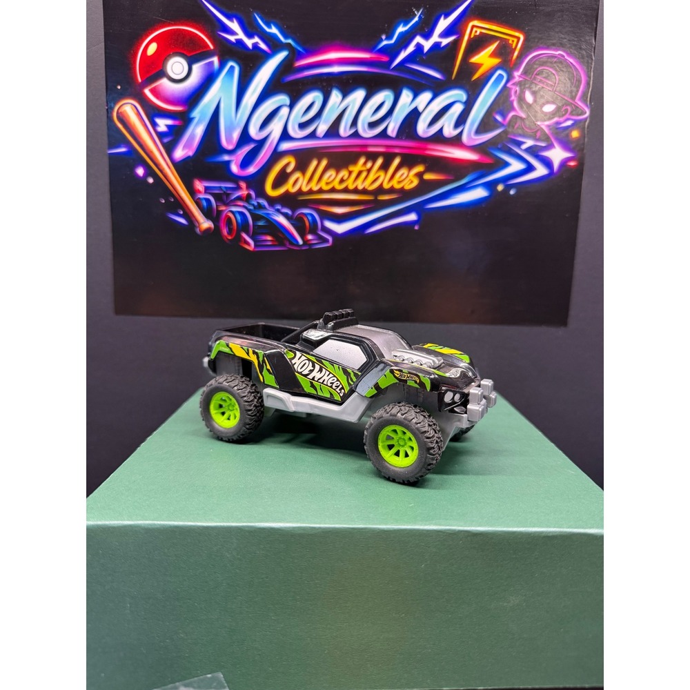Hot Wheels Off-Road Trophy Truck Black Silver Neon Green Diecast 1:64 Scale